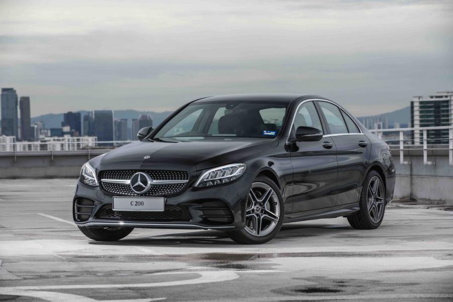  Mercedes-Benz C200 AMG Line (W205) 2020 года  (MY) (фото 1 из 18)